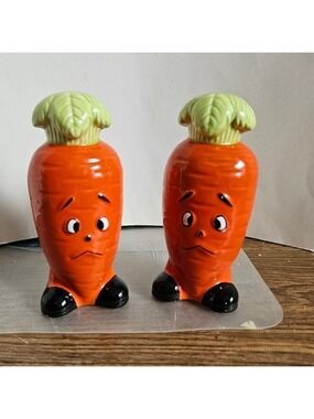 Vintage Ceramic Carrot Salt & Pepper Shakers